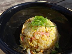 半チャーハン　400円（平日）