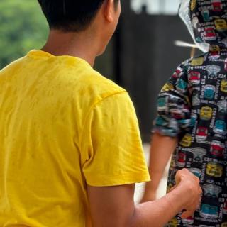 本日は雨の中☔ひばの里の体験に たくさんご参加下さりありがとうございます🙏✨ 足元が悪いので気をつけてお楽しみください😌 Today, many people participated in the experience in the rain. Thank you very much. Your feet are slippery, so please be careful and enjoy.☔️☺️ #ひばの里#国営備北丘陵公園#備北丘陵公園 #日本の夏#蚊帳#備北夏まつり#ぼくのなつやすみ#苔テラリウム草刈り#野菜収穫#はぶ草茶#庭園#田舎#里帰り#夏休み#梅干し#わらび餅#水鉄砲#竹の遊具 #japon #Switzerland #japan #japan_vacations #japanlife #instagramjapan #instajapan #japantrip #ilovejapan